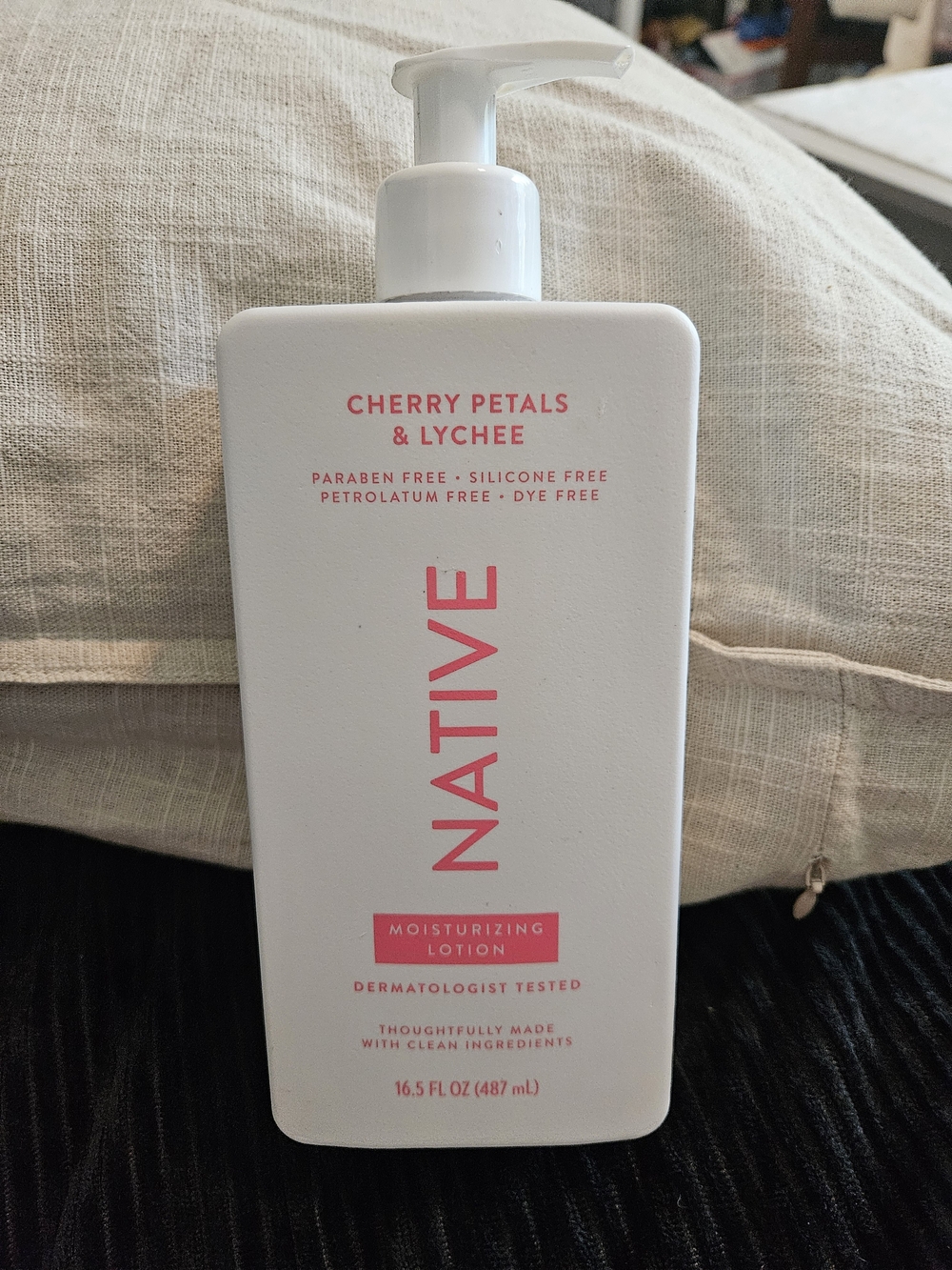 Native Cherry Petals & Lychee Moisturizing Lotion - White with Pink Accents